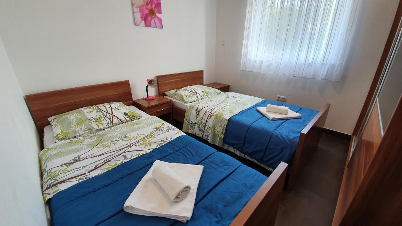 Apartments Augustin Pag Town Bagian luar foto