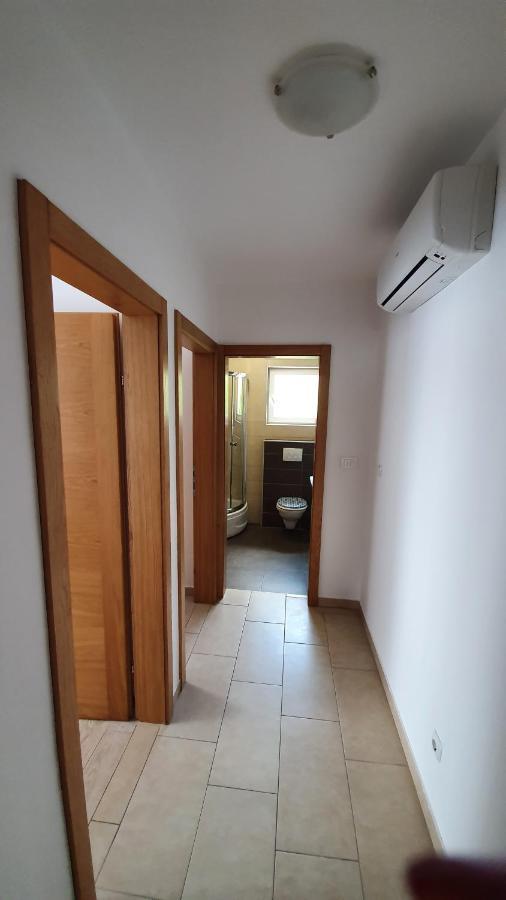 Apartments Augustin Pag Town Bagian luar foto