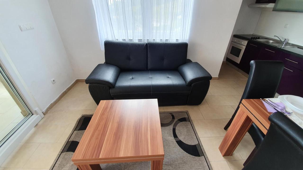 Apartments Augustin Pag Town Bagian luar foto