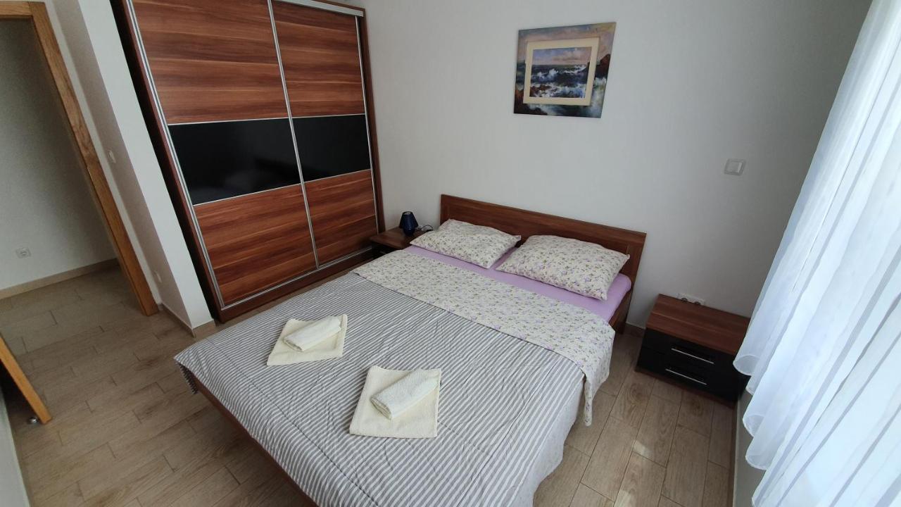 Apartments Augustin Pag Town Bagian luar foto