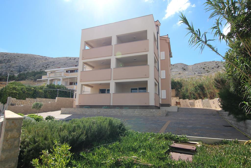 Apartments Augustin Pag Town Bagian luar foto